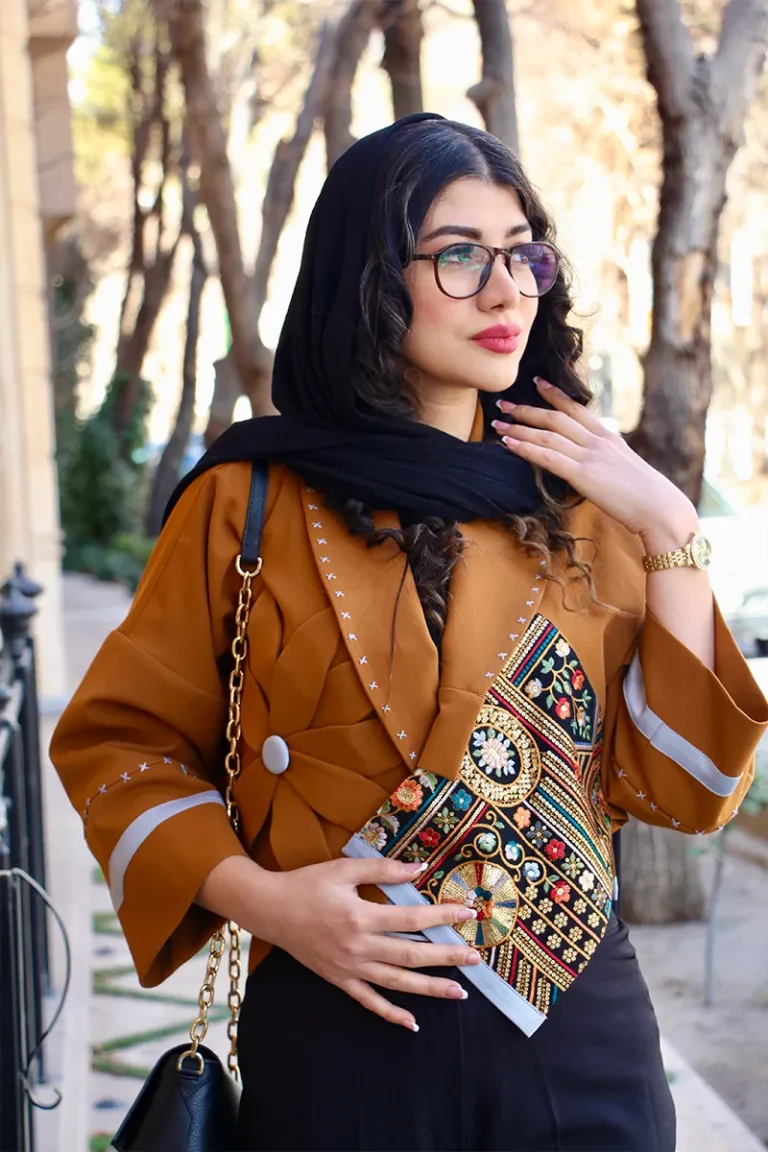 کت سوپر مازراتی آجری